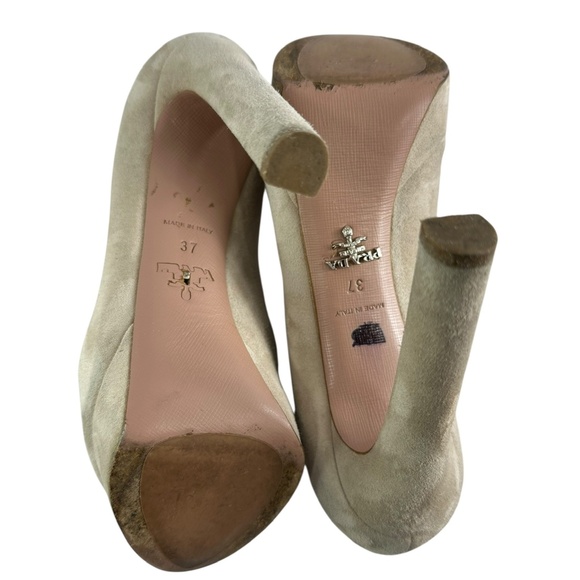 Genuine PRADA Women Cream Suede Peep Toe Pumps Size 37 7 US - Picture 11 of 11